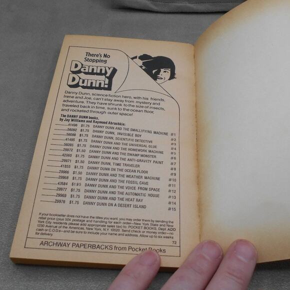 Danny Dunn and the Automatic House Jay Williams & Raymond Abrashkin 1979 - Picture 6 of 7